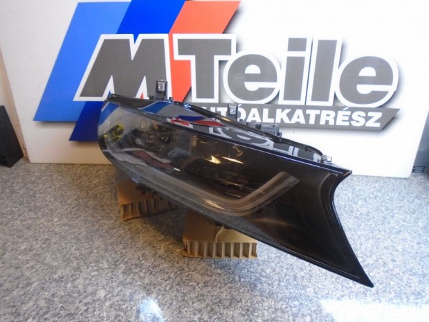[GYRI J] BMW - i8 LED FNYSZR -  JOBB OLDALI